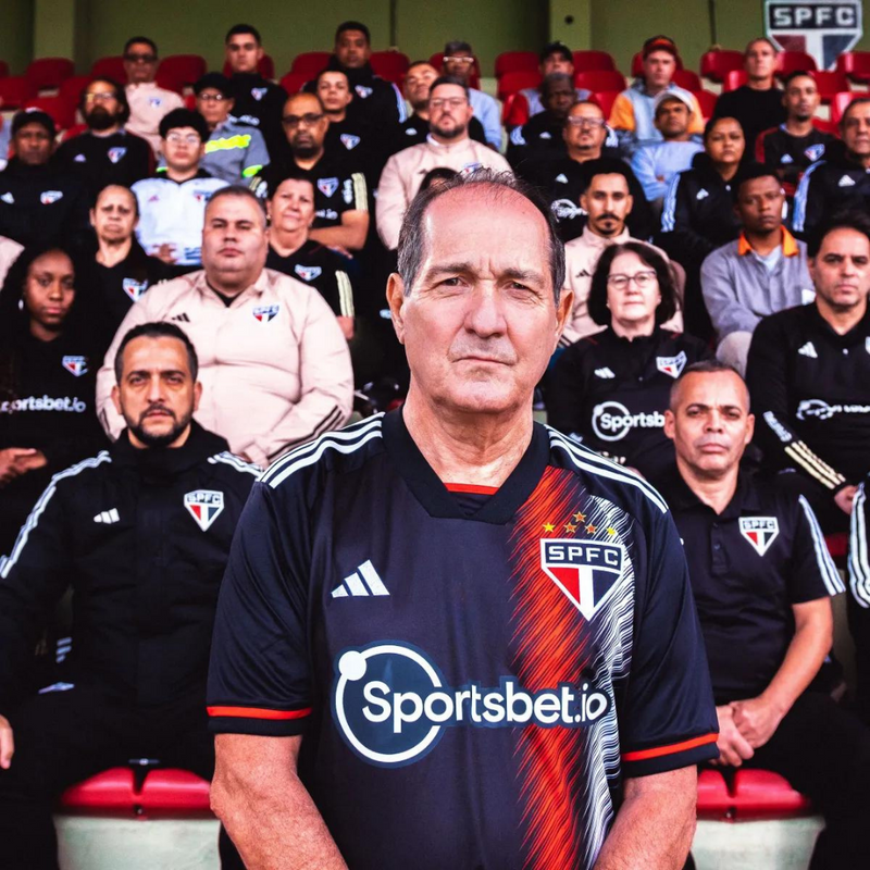 Camisa São Paulo ||| 23/24 com Patch Campeão Copa do Brasil + Frete Grátis