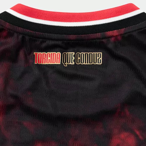 Camisa do São Paulo Torcida que Conduz 24/25 + 1 Almofada de Pelúcia de Brinde